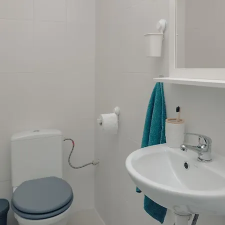 5 Min To Citycenter - House & Garden - Netflix, Playstation & Wifi Sofia